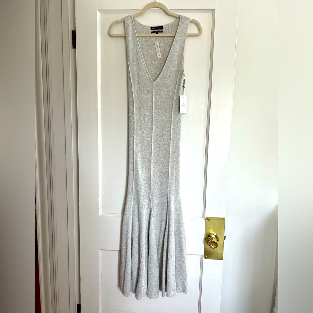 Something Navy Silver knit vneck sleeveless dress